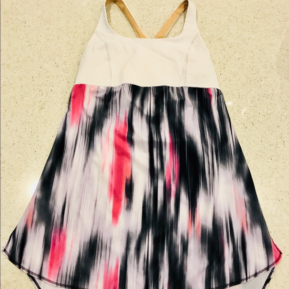 Lululemon Tank SZ 6 Great Condition!